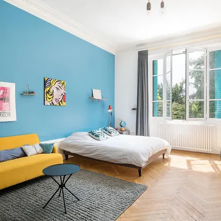 Particulier Vintage And And Design House With Pool