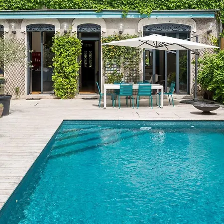Particulier Vintage And And Design House With Pool *